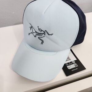 Arc'teryx Bird Trucker Curved Hat